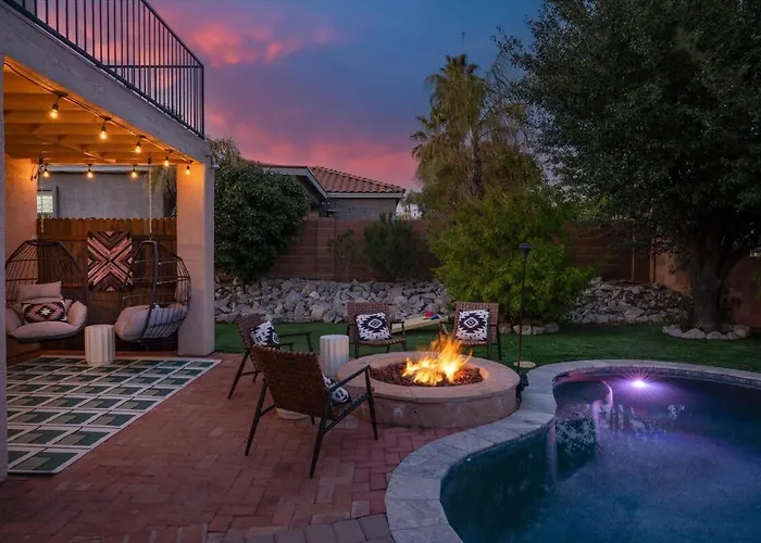 Family Fun Pool Movie Theater Puttputt Holiday home
