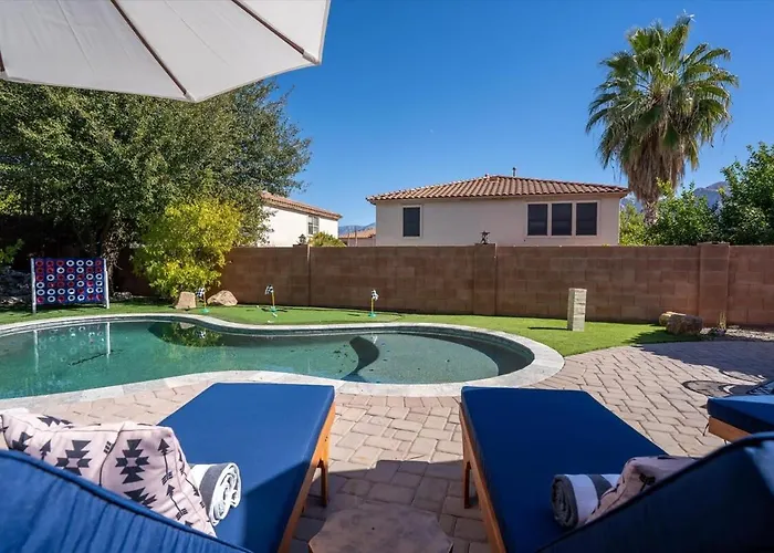 Family Fun Pool Movie Theater Puttputt