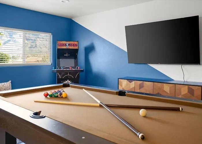 Holiday home Family Fun Pool Movie Theater Puttputt *